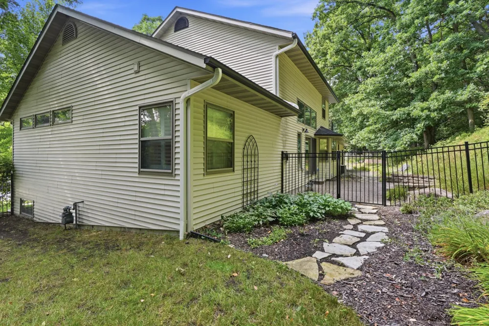 2978 W Princeton Avenue Eau Claire, WI 54703