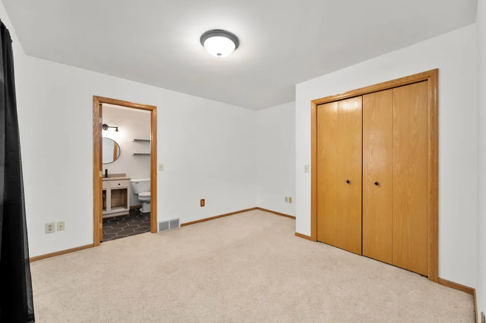 2978 W Princeton Avenue Eau Claire, WI 54703