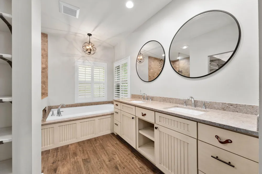2978 W Princeton Avenue Eau Claire, WI 54703