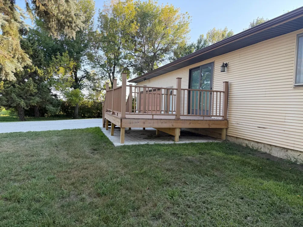 27661 Town Avenue Worthington, MN 56187