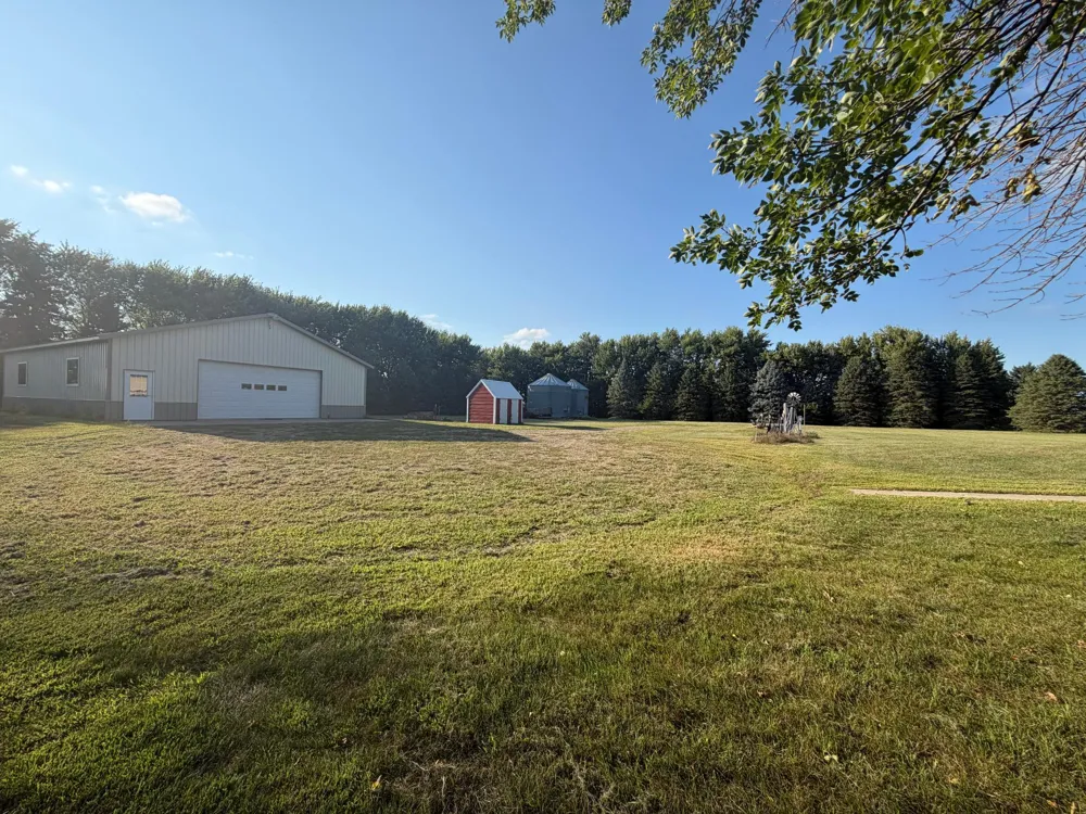 27661 Town Avenue Worthington, MN 56187