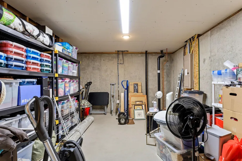 2061 Cardinal Glen North Saint Paul, MN 55109