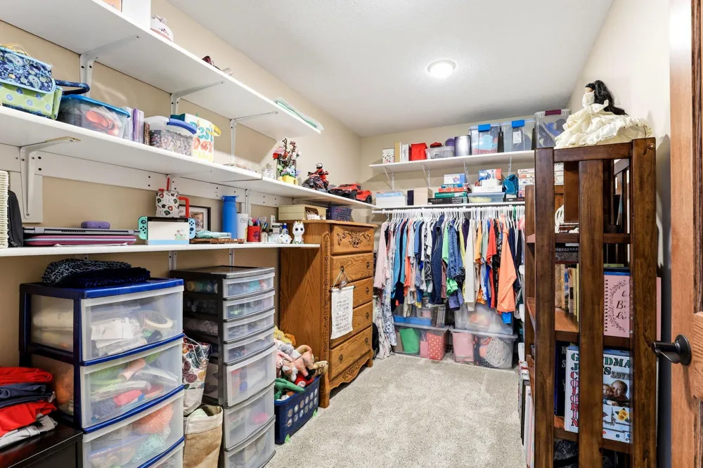 2061 Cardinal Glen North Saint Paul, MN 55109