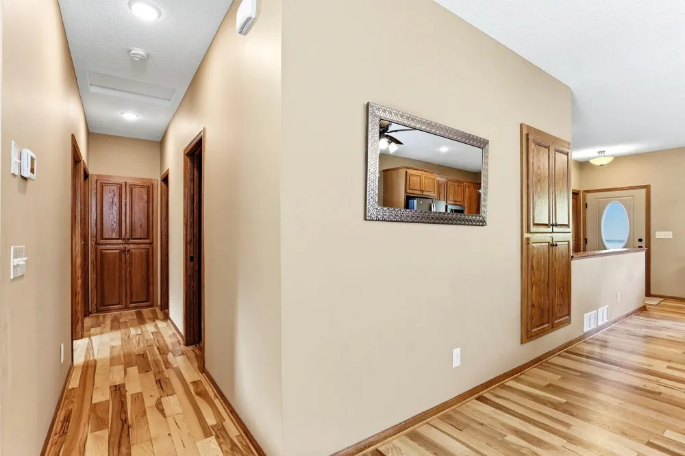 2061 Cardinal Glen North Saint Paul, MN 55109