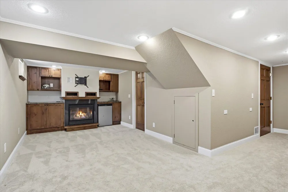8137 16th Avenue S Bloomington, MN 55425