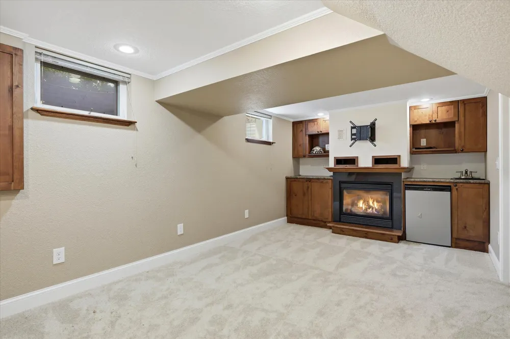 8137 16th Avenue S Bloomington, MN 55425