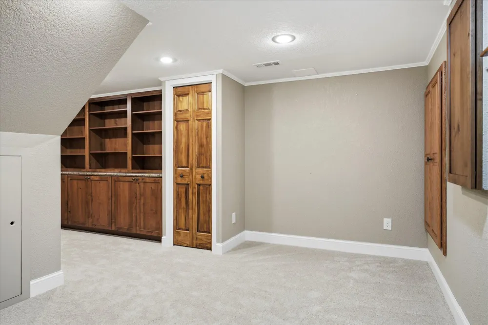 8137 16th Avenue S Bloomington, MN 55425