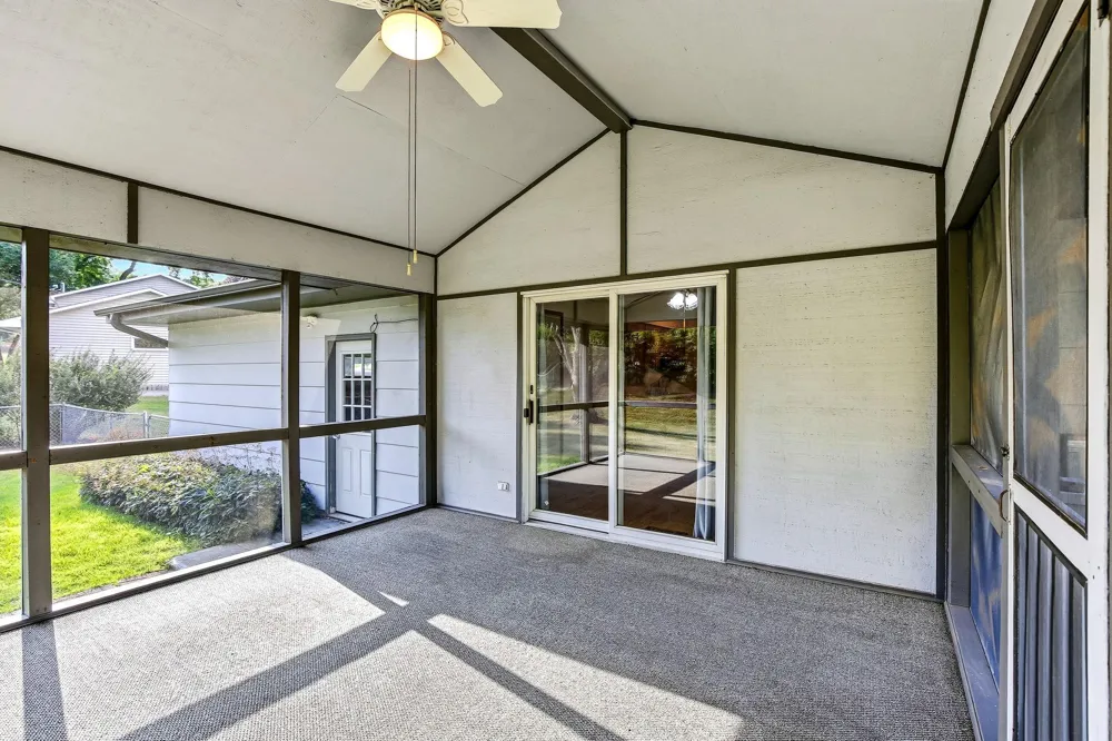 104 Meadow Circle Burnsville, MN 55337