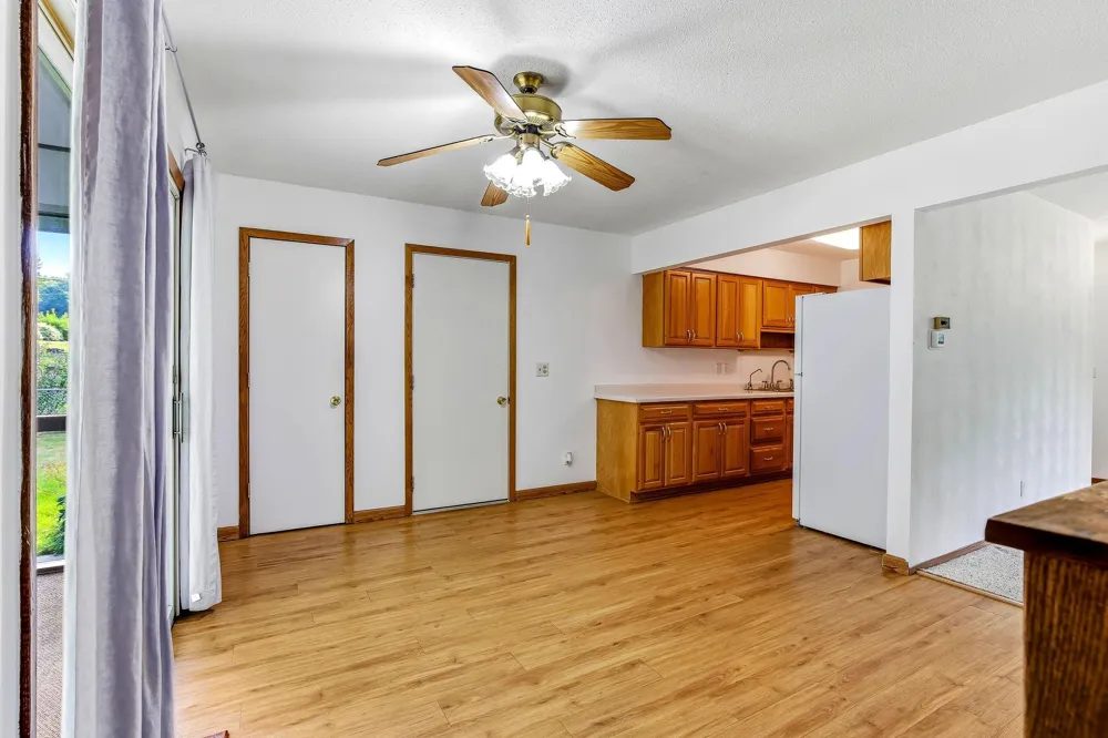 104 Meadow Circle Burnsville, MN 55337