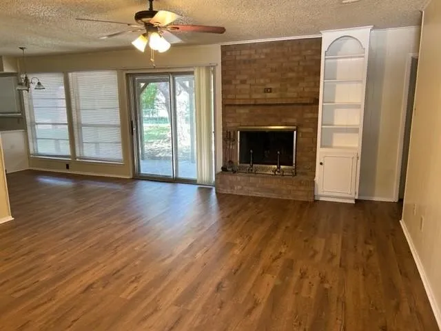 1226 Crescent Street Denton, TX 76201