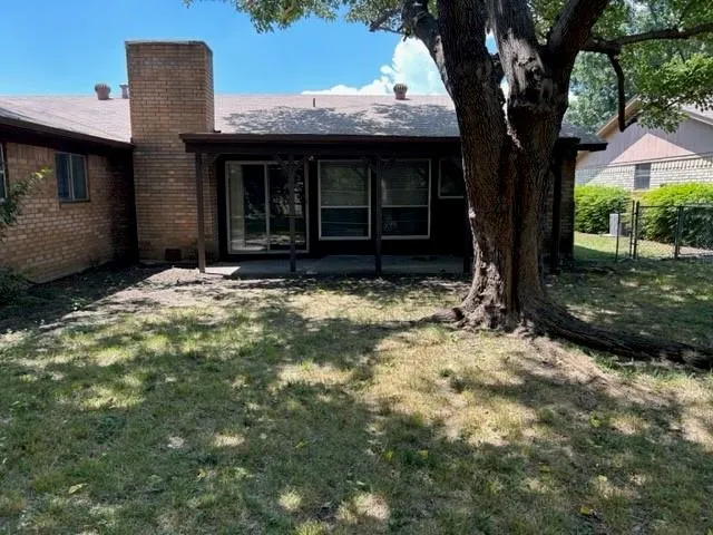 1226 Crescent Street Denton, TX 76201