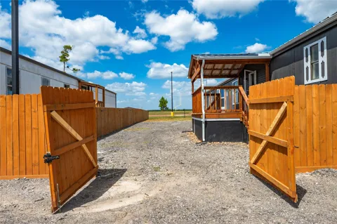 1133 Road 5823