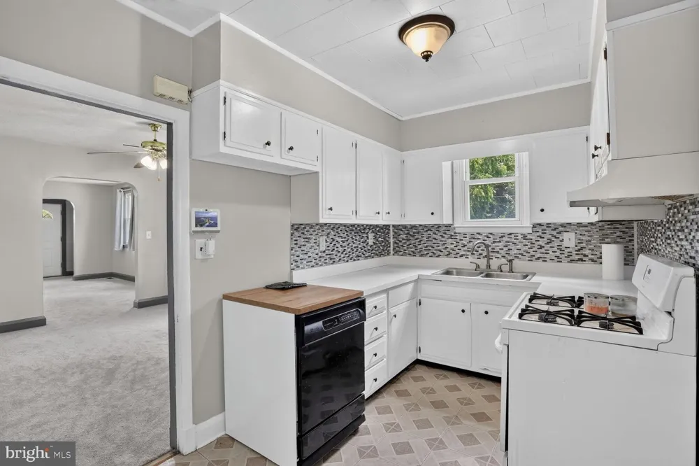 2600 ROSELAWN AVENUE Baltimore, MD 21214
