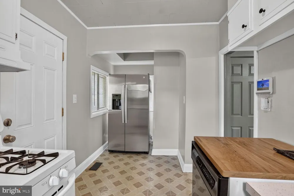 2600 ROSELAWN AVENUE Baltimore, MD 21214