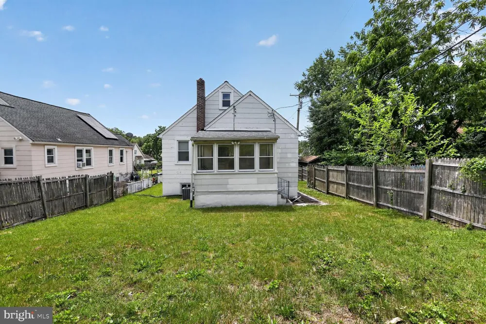 2600 ROSELAWN AVENUE Baltimore, MD 21214