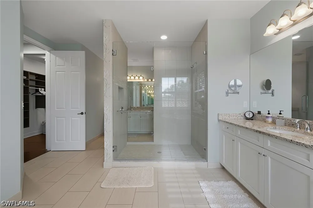 CINNAMON BAY CIRCLE Naples, FL 34119