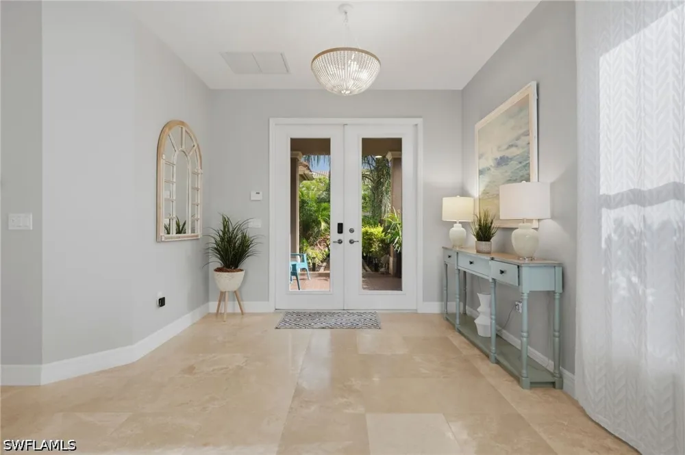 CINNAMON BAY CIRCLE Naples, FL 34119