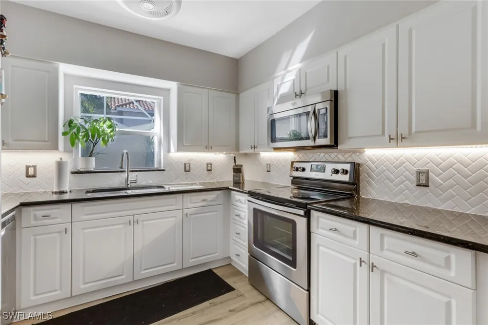 Court Way #19D Naples, FL 34109