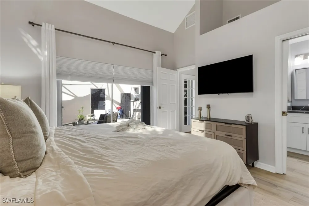 Court Way #19D Naples, FL 34109