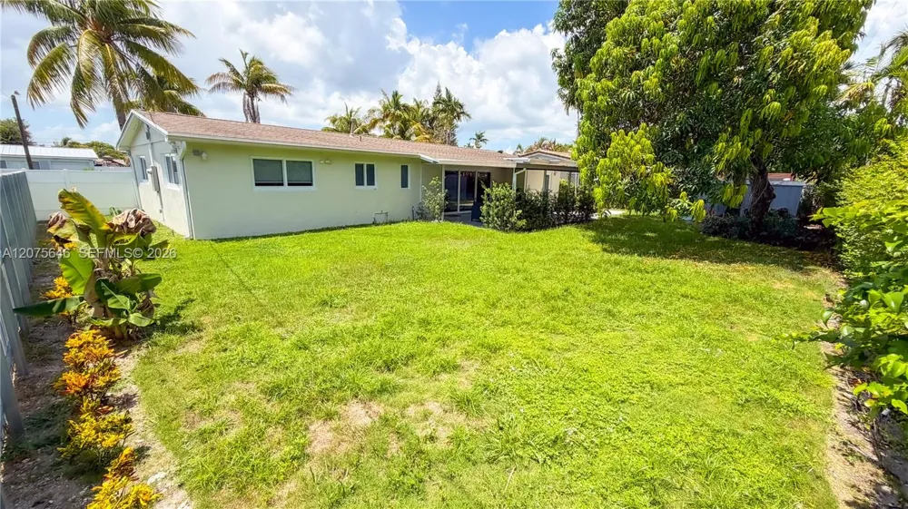 19705 NE 11th Ct #19705 Miami, FL 33179