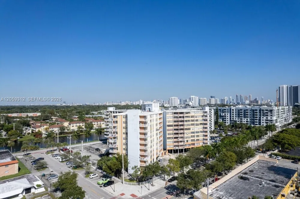 2025 NE 164th St #1006 North Miami Beach, FL 33162