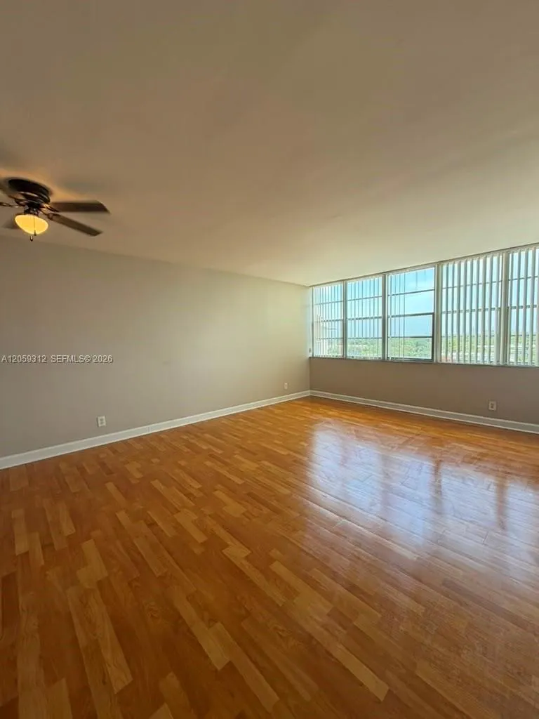 2025 NE 164th St #1006 North Miami Beach, FL 33162