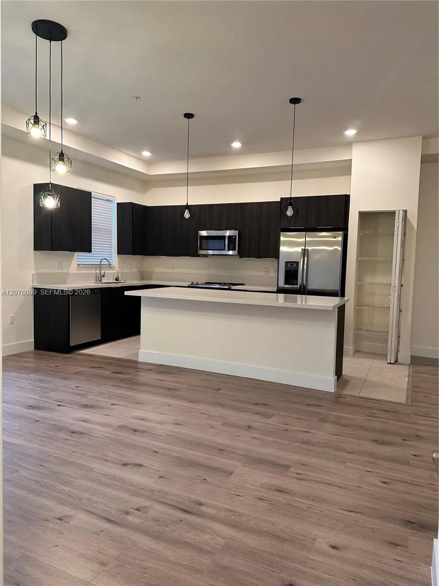 10437 NW 82nd St #35 Doral, FL 33178
