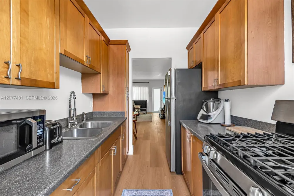 1840 James Ave #13 Miami Beach, FL 33139