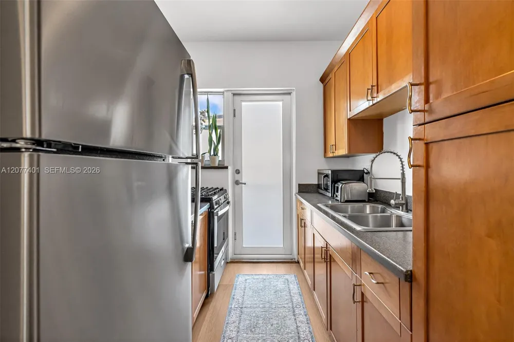 1840 James Ave #13 Miami Beach, FL 33139