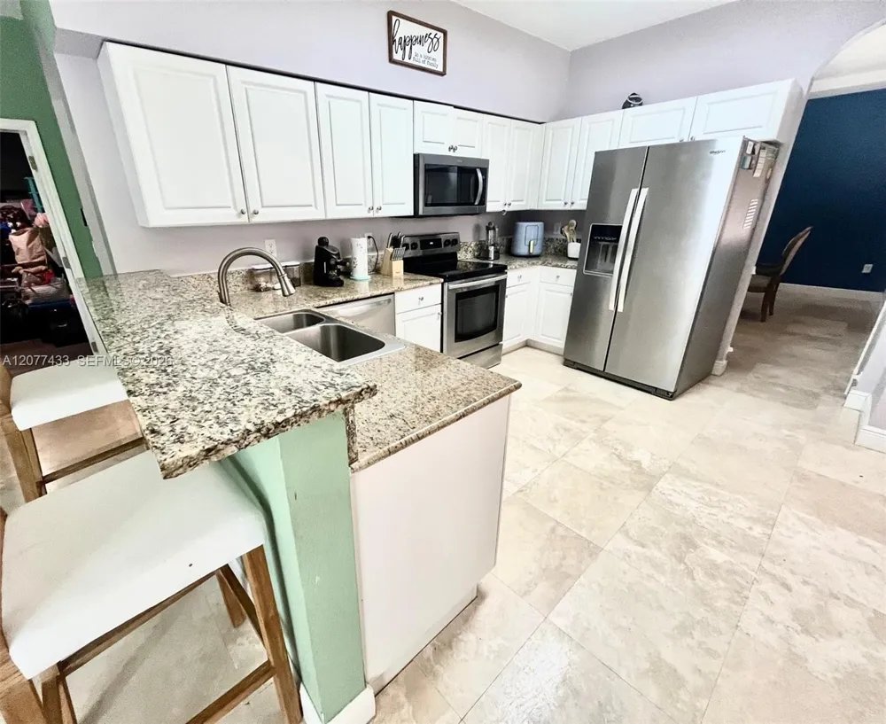 912 NE 35th Ave Homestead, FL 33033