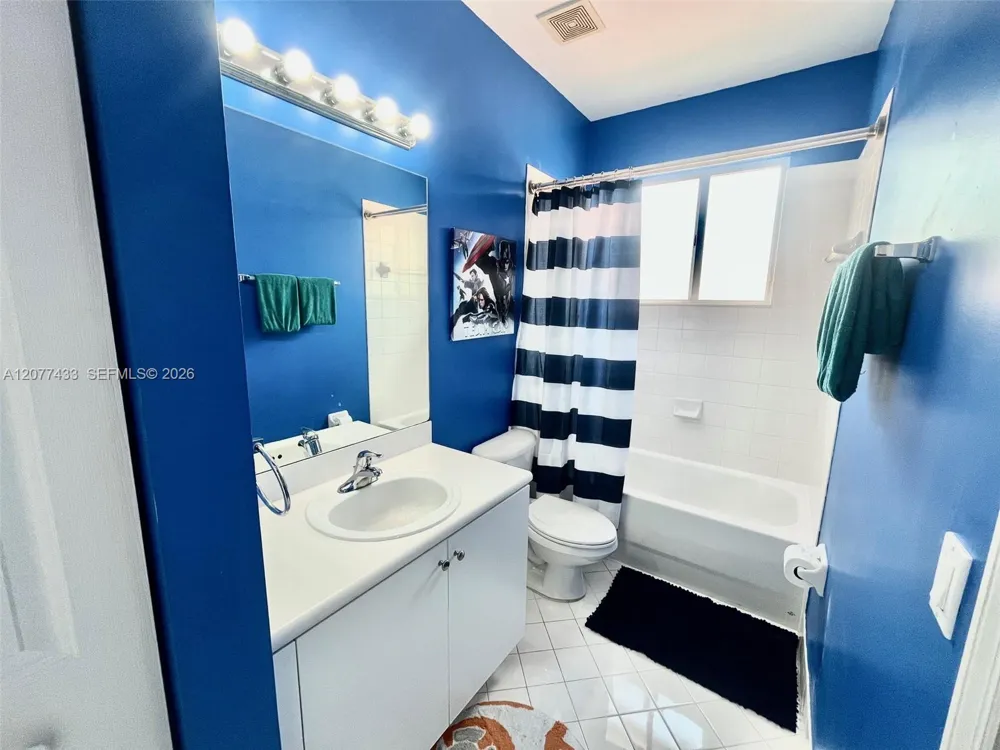 912 NE 35th Ave Homestead, FL 33033