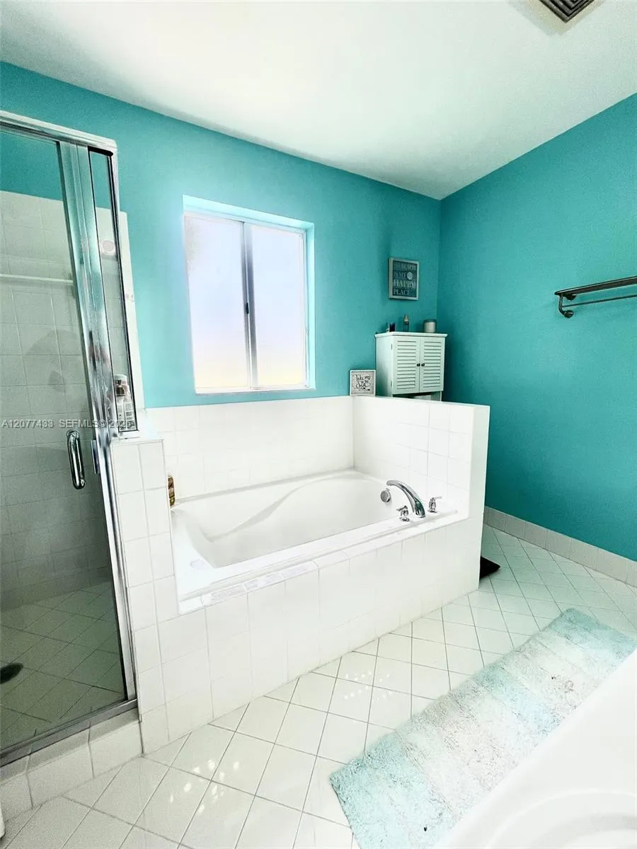 912 NE 35th Ave Homestead, FL 33033