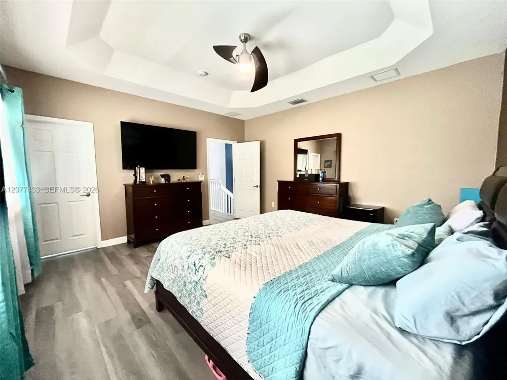 912 NE 35th Ave Homestead, FL 33033