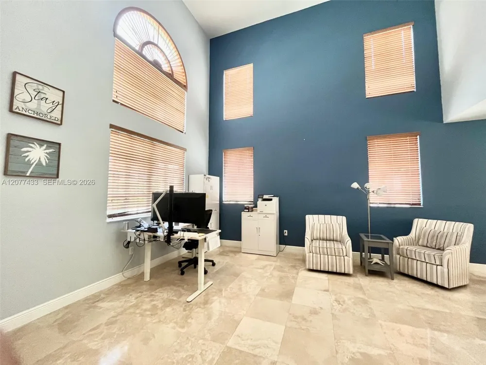 912 NE 35th Ave Homestead, FL 33033