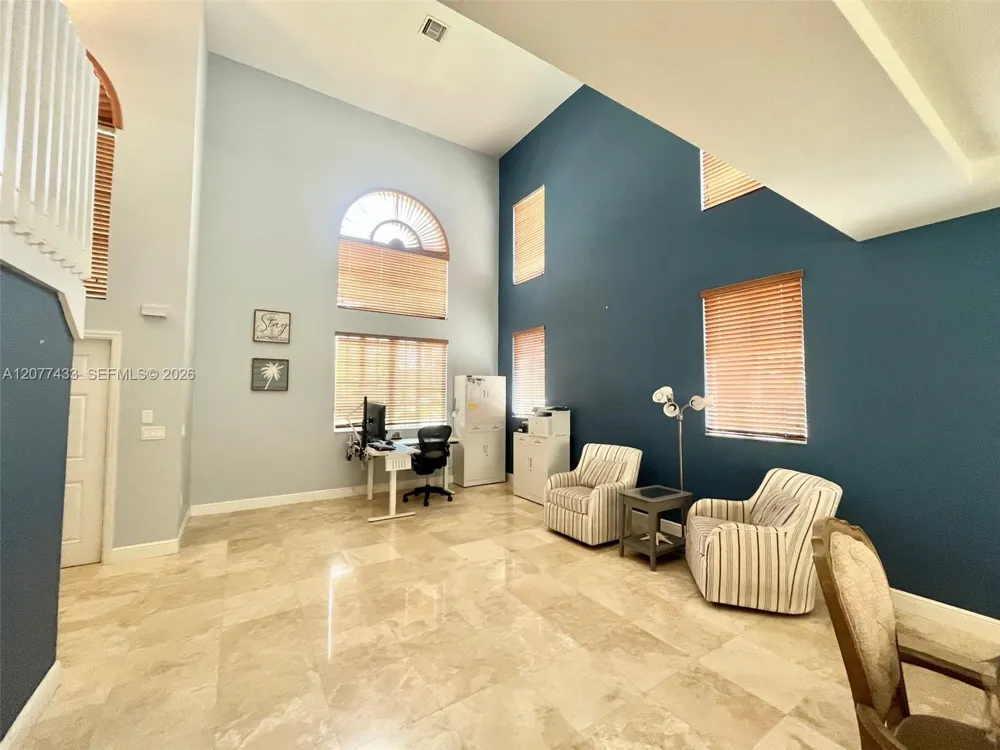 912 NE 35th Ave Homestead, FL 33033