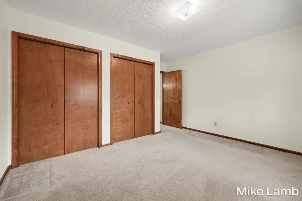 524 Laurie Drive NW Sparta, MI 49345