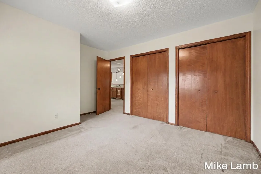 524 Laurie Drive NW Sparta, MI 49345
