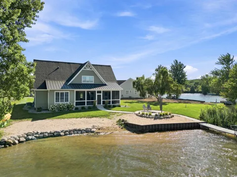1019 Peninsula Drive