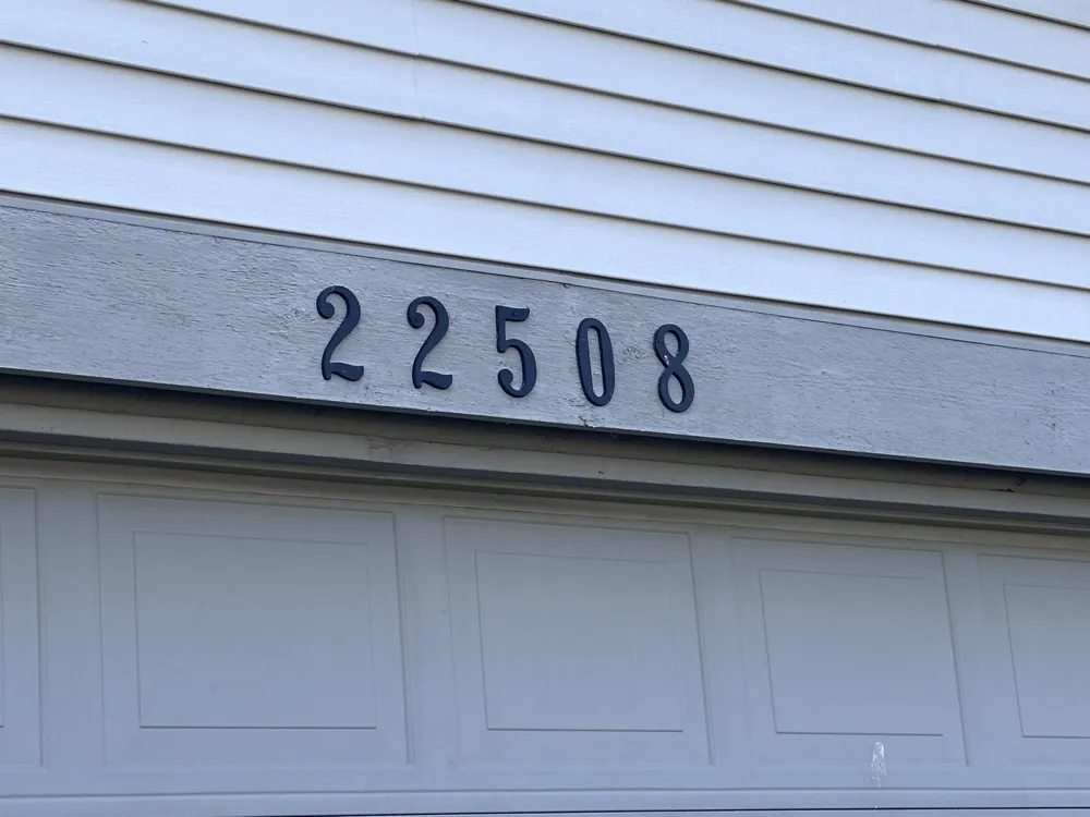 22508 Silver Creek Drive Woodhaven, MI 48183