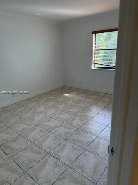 303 Racquet Club Rd #309 Weston, FL 33326