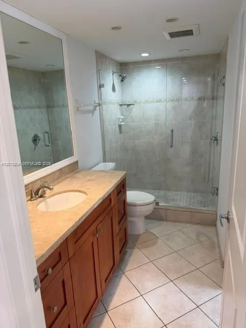 303 Racquet Club Rd #309 Weston, FL 33326