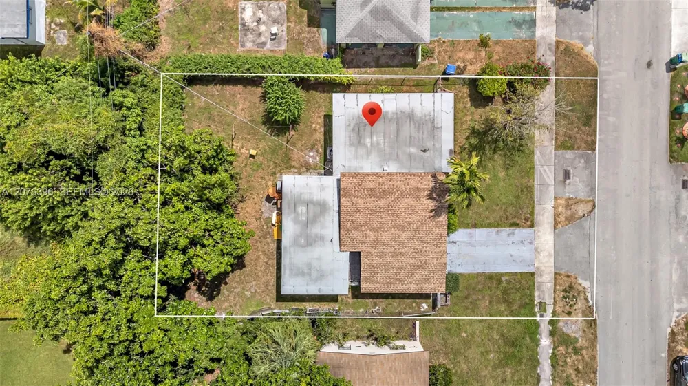 835 NW 84th St Miami, FL 33150