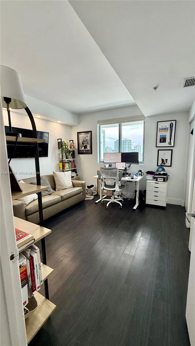 601 NE 36th St #3309 Miami, FL 33137