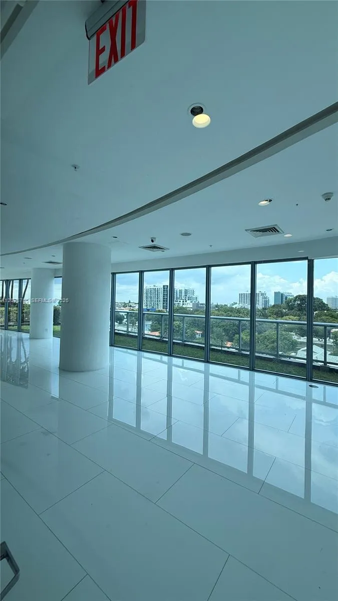 601 NE 36th St #3309 Miami, FL 33137