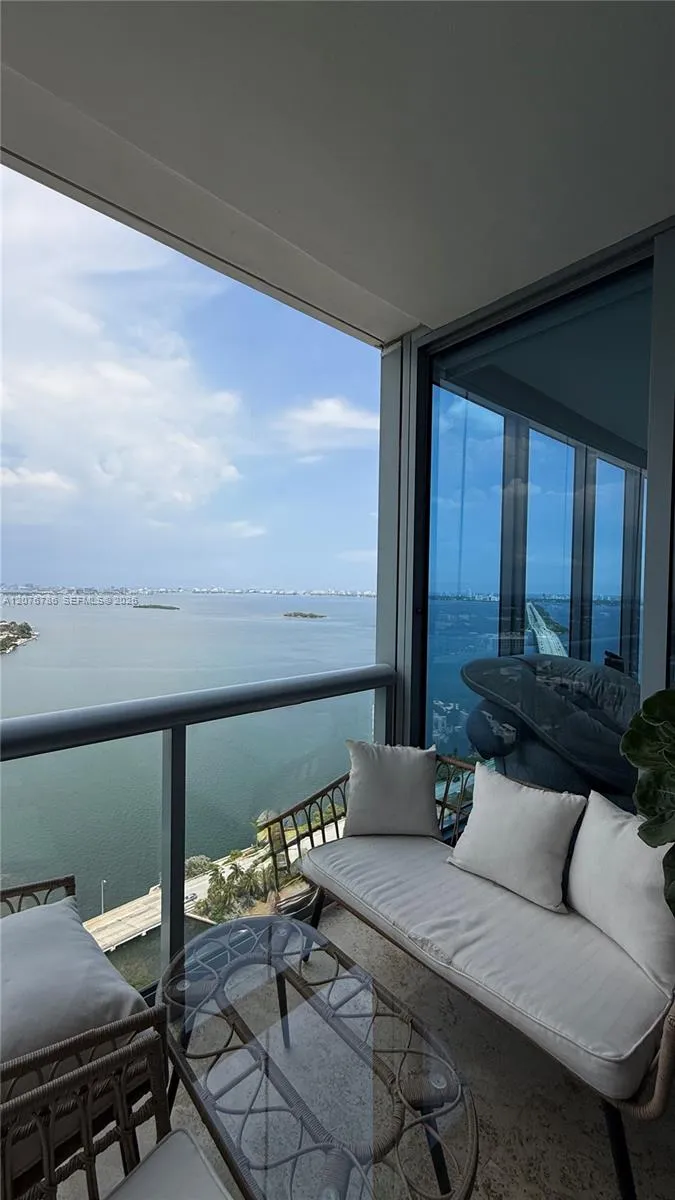 601 NE 36th St #3309 Miami, FL 33137