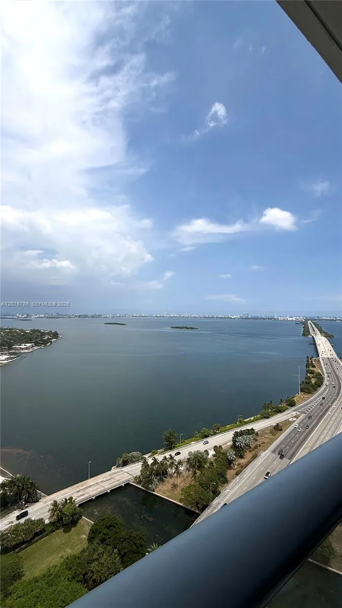 601 NE 36th St #3309 Miami, FL 33137