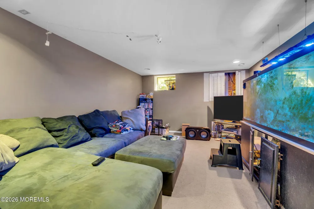 3 River Drive Farmingdale, NJ 07727