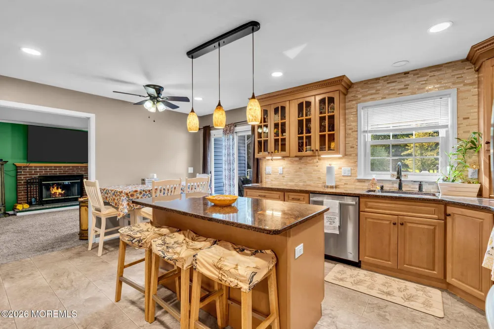 3 River Drive Farmingdale, NJ 07727