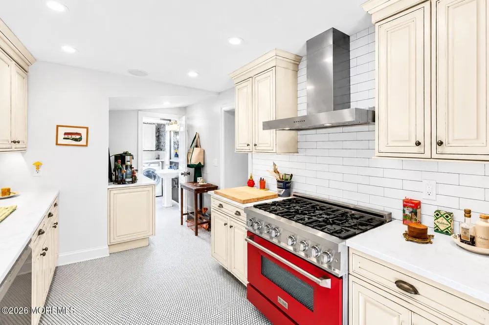 14 Bay Street Highlands, NJ 07732