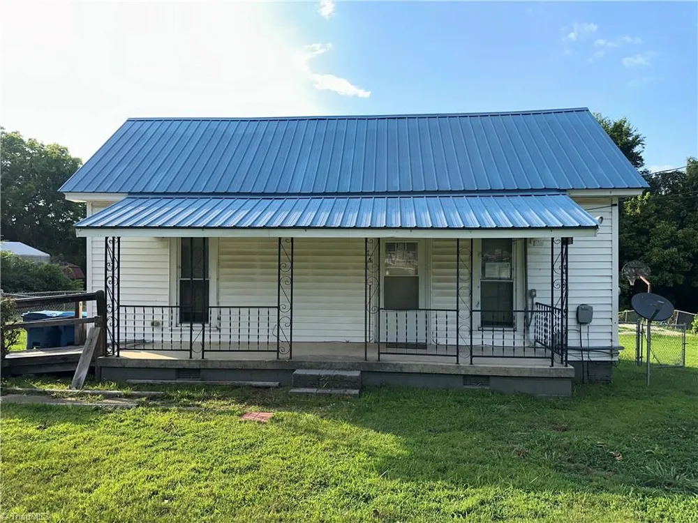 175 Grove Street Cooleemee, NC 27014